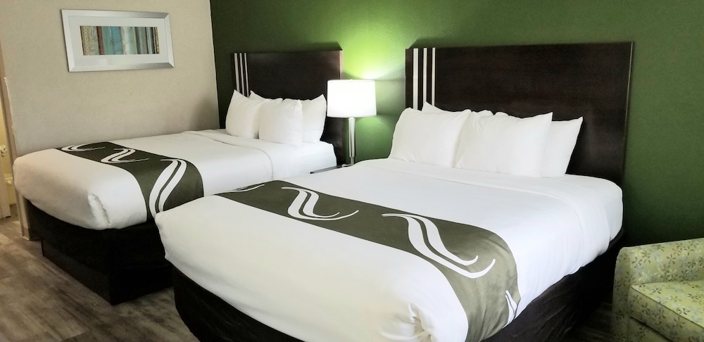Quality Inn Pelham I-65 Exit 246 25/38