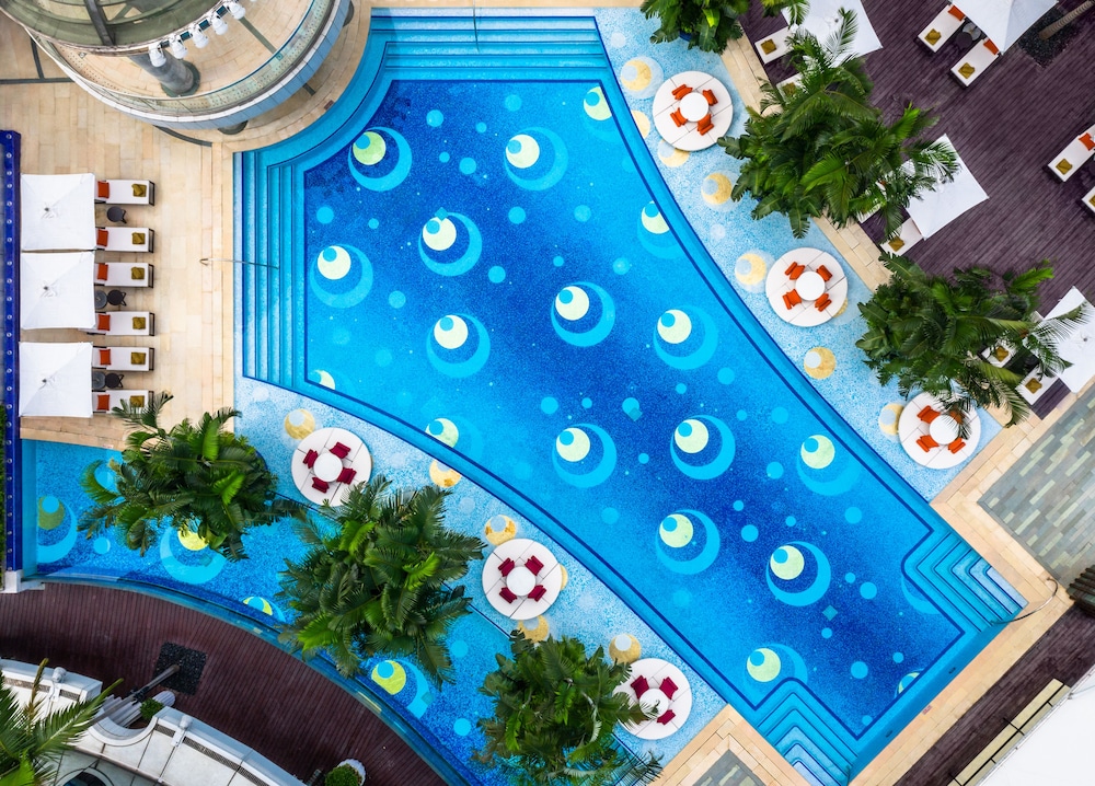 Jumeirah Guangzhou Hotel 8/75