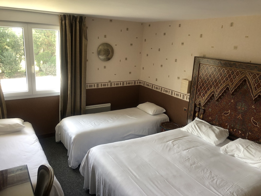 Hotel the Originals Le Treport Sud La Cour Carree 16/61
