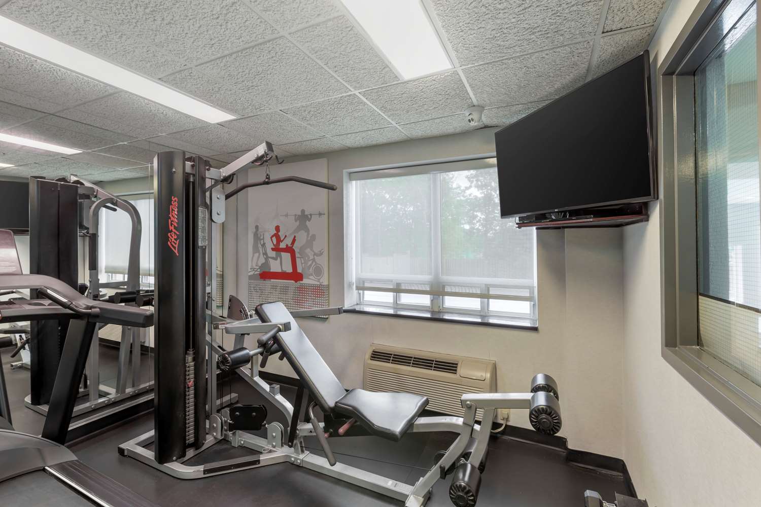 Best Western Plus Burlington Inn and Suites 10/21