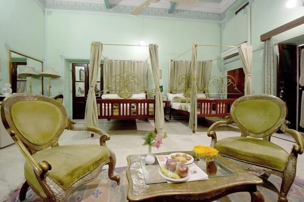 HARI MAHAL PALACE 27/40