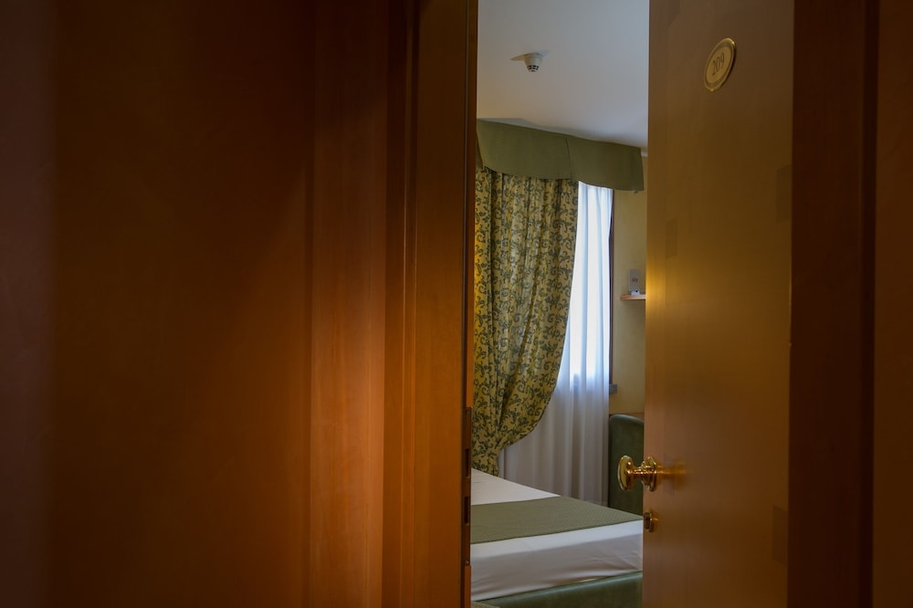 Sirio Hotel 50/50