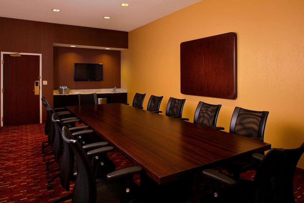 Courtyard By Marriott New Orleans Metairie 41/47