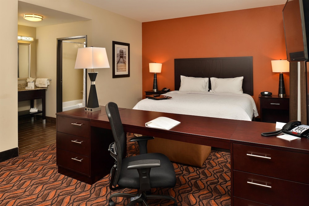 Hampton Inn Suites Harvey New Orleans West Bank 15/57