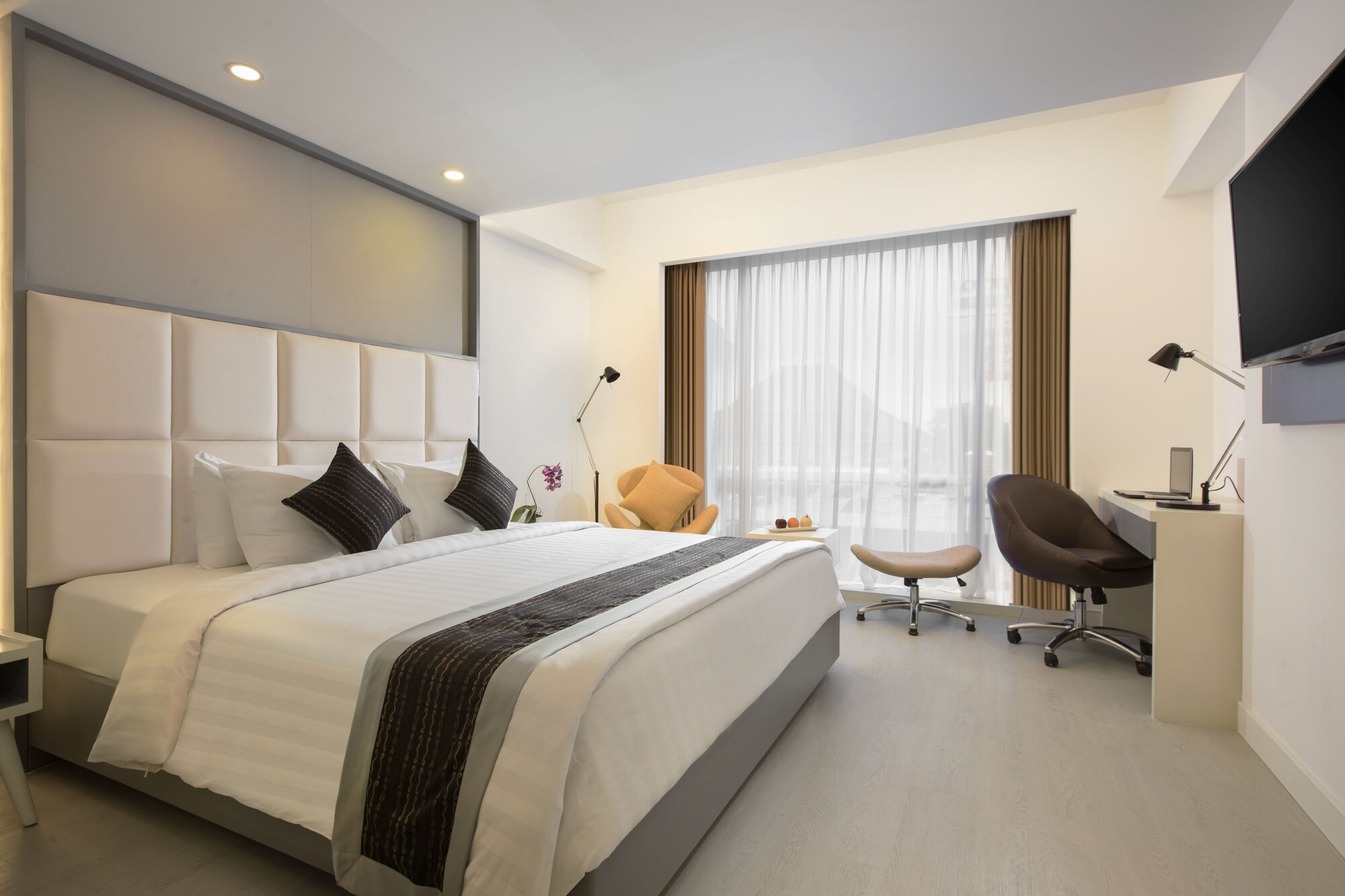 Town House, King Bed