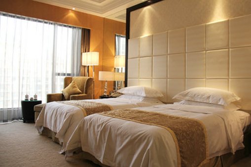 Ramada Plaza by Wyndham Weifang 11/29