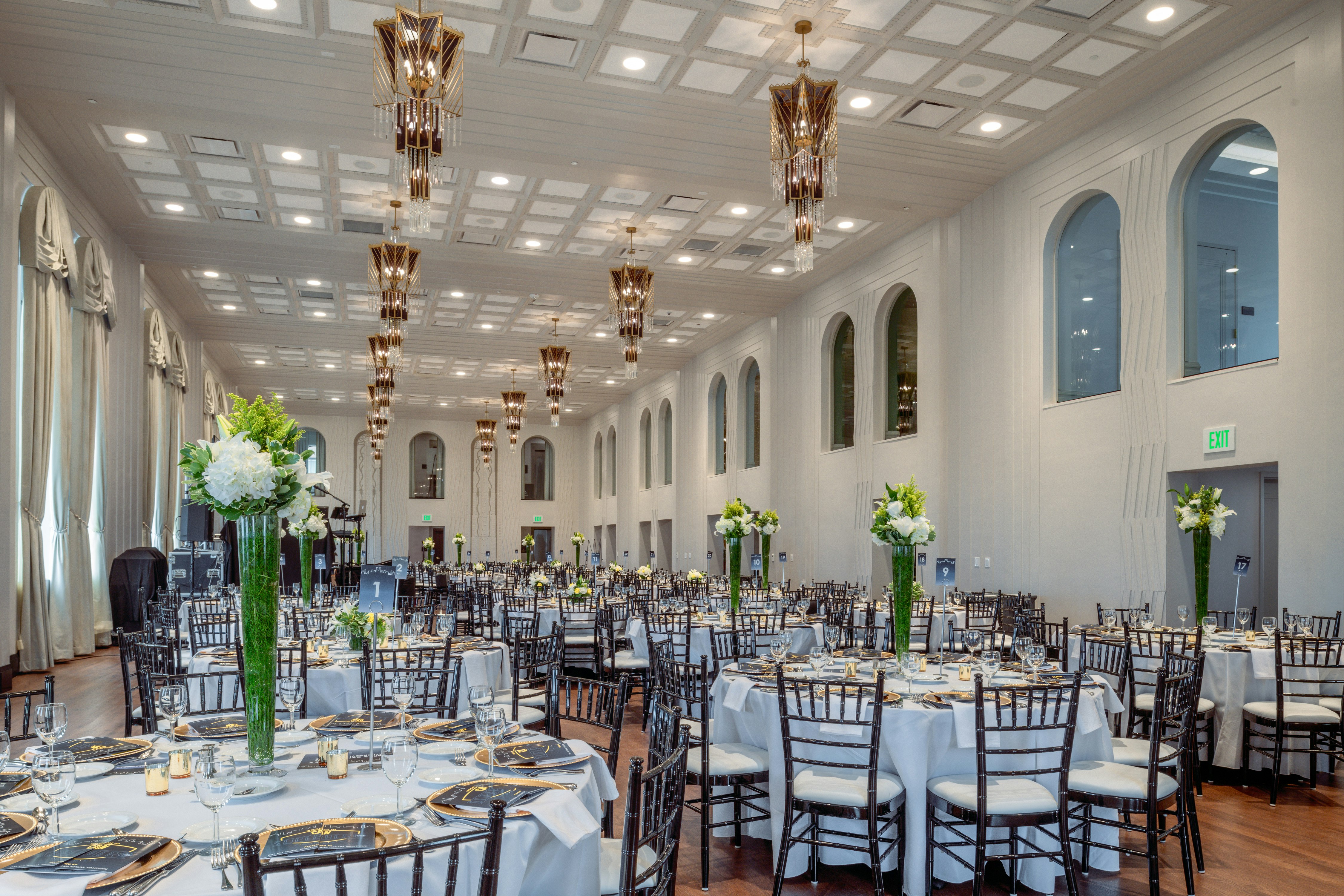 Tulsa Club Hotel Curio Collection By Hilton 77/89