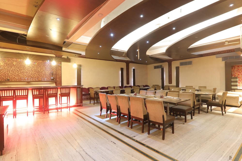 Mohan Hotel 25/33