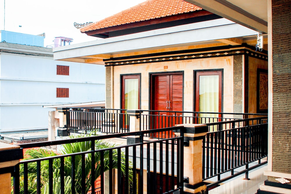 Putu Guest House 2 7/35