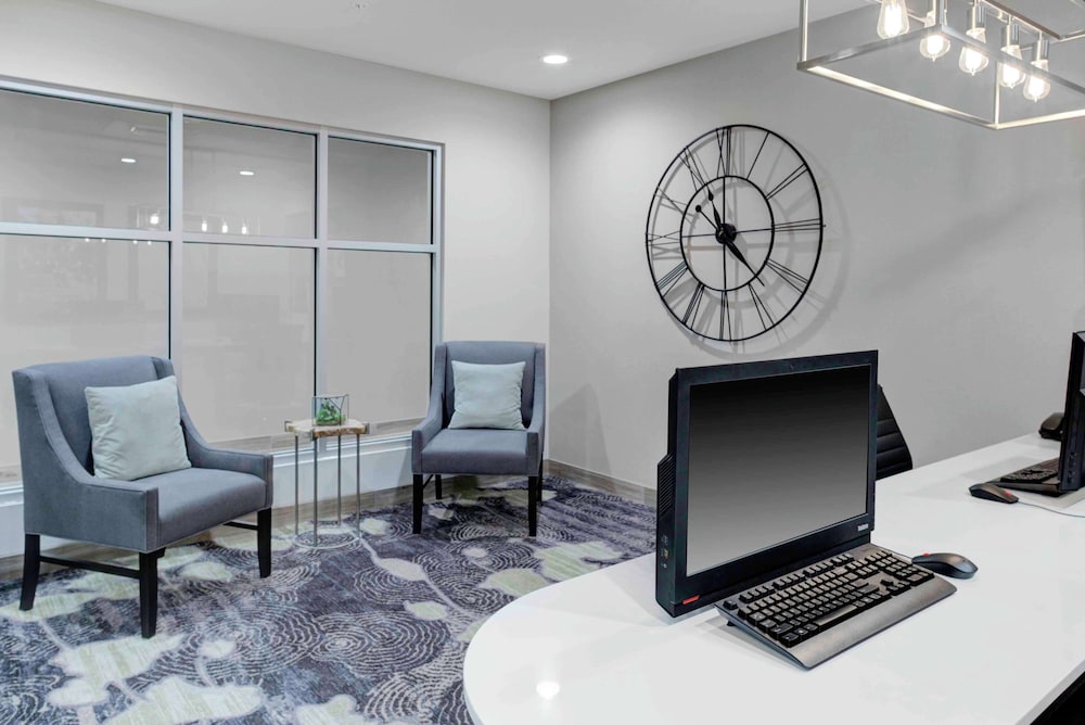 Homewood Suites By Hilton Lansing Eastwood 22/40