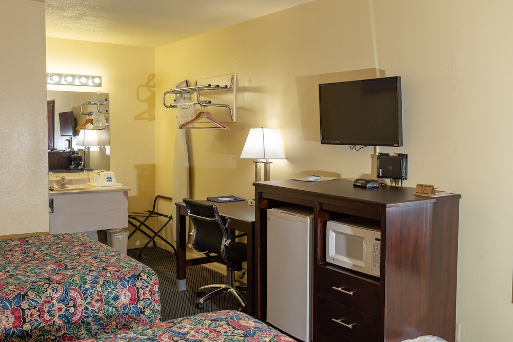 Americas Best Value inn Chanute 28/29