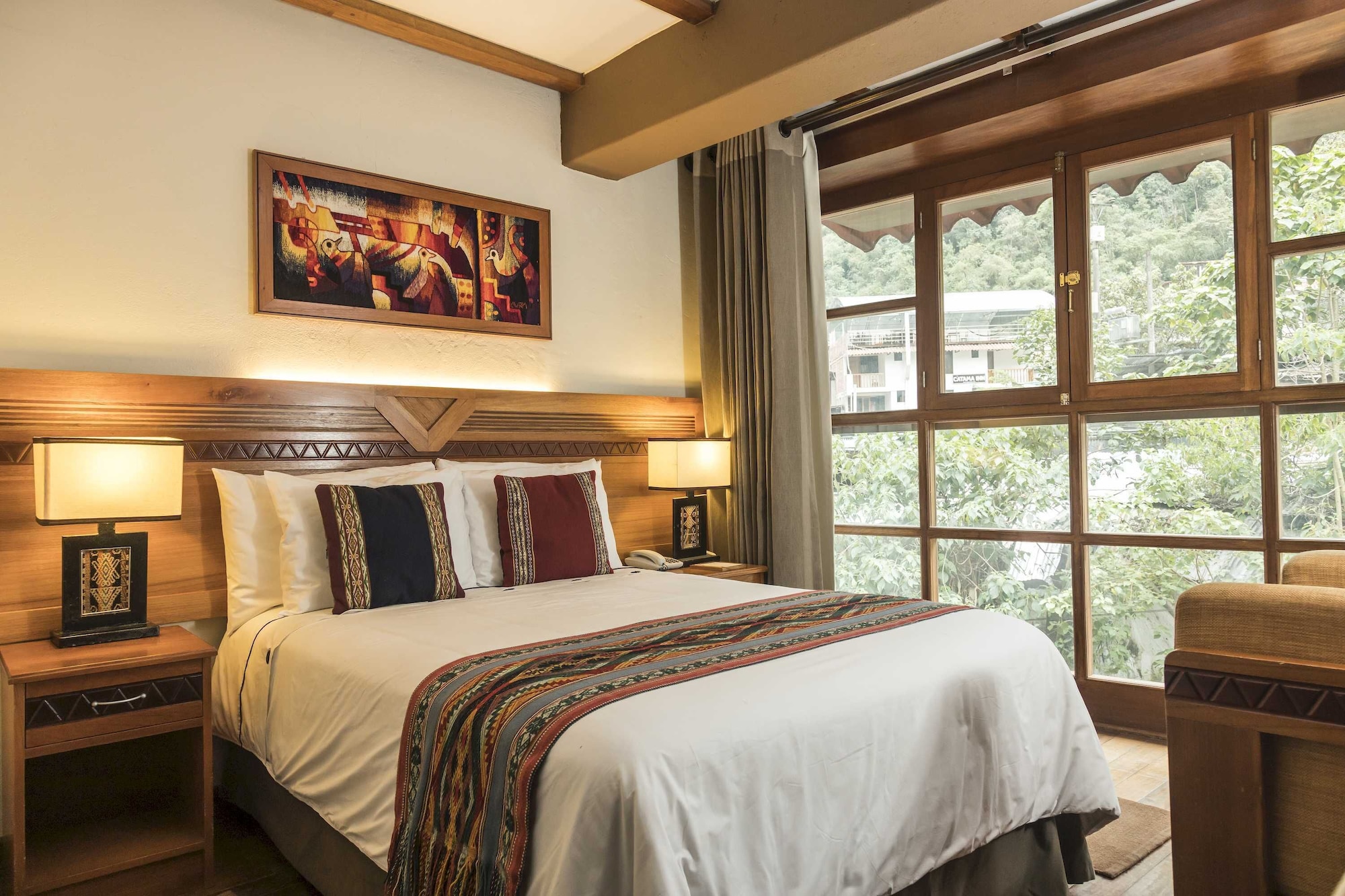 ROOM, DOUBLE BED, STREET VIEW