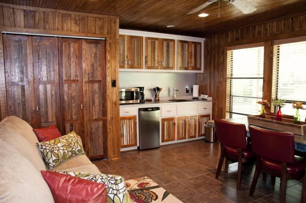 Live Oaks Bed and Breakfast 25/44