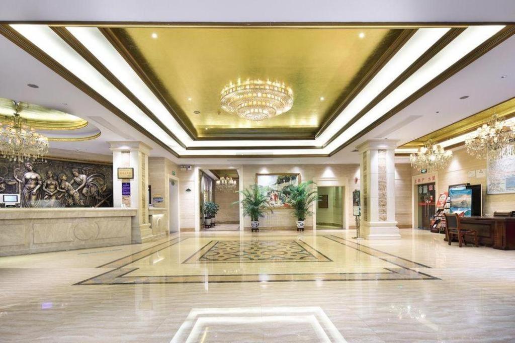 Vienna Hotel (Guilin Qixing Wanda Plaza) 15/48