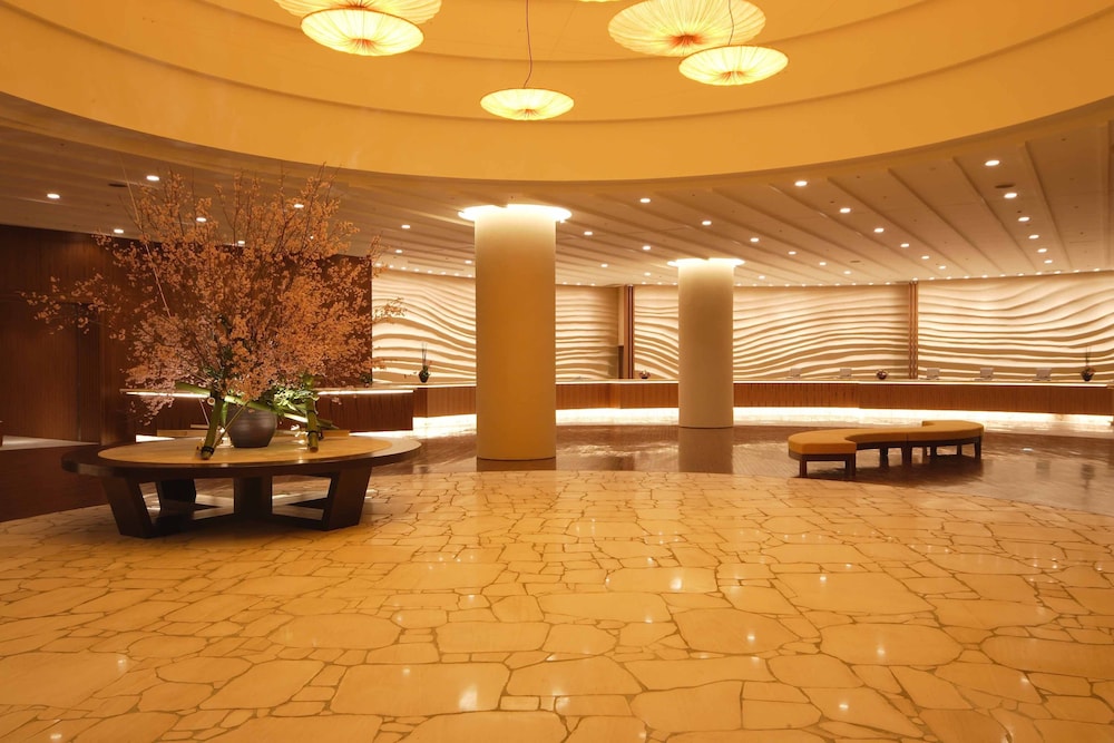 Lobby at Hilton Fukuoka Sea Hawk, FUKUOKA