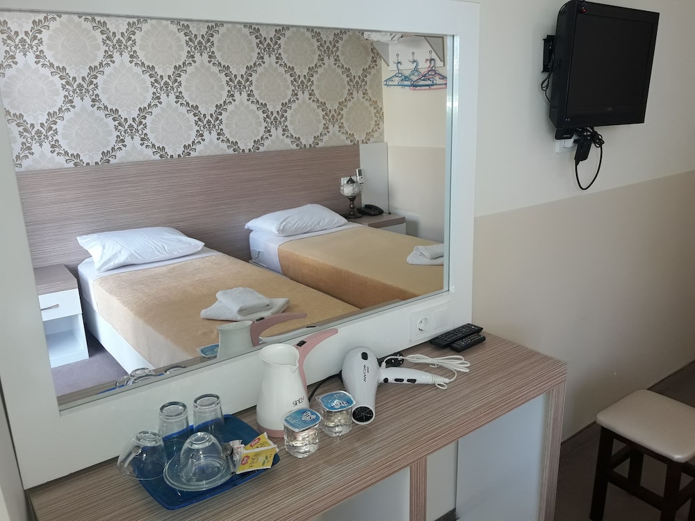 Nicea Hotel 59/60