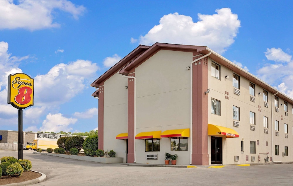 Super 8 By Wyndham Johnson City 2/32