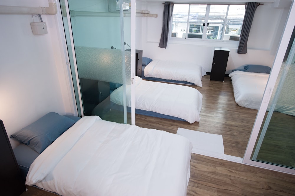 Hoppers Place Donmuang Hostel 25/46