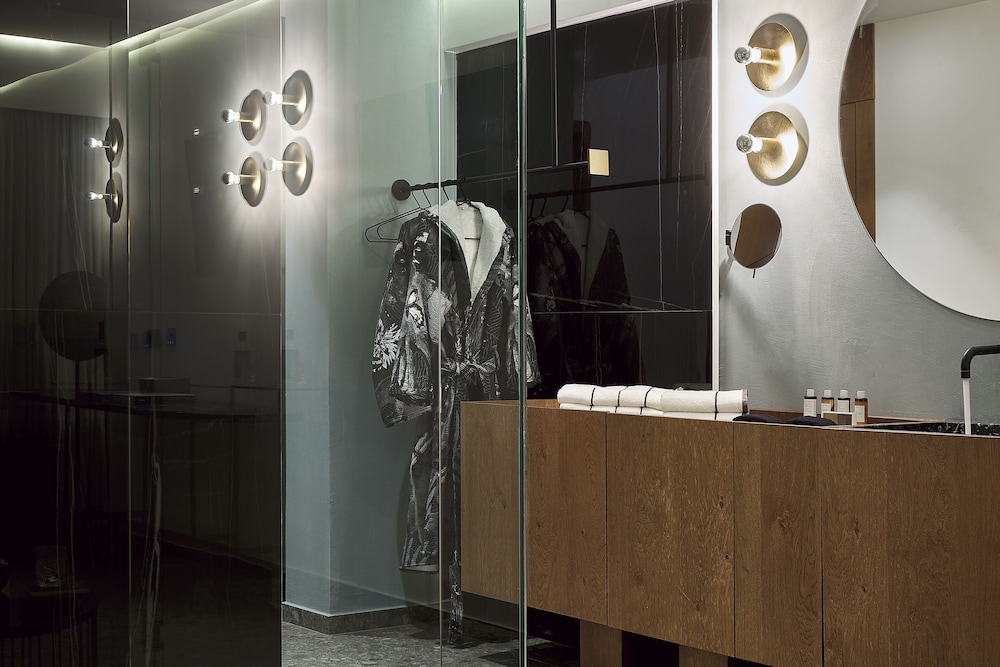 Dyo Suites 5/50