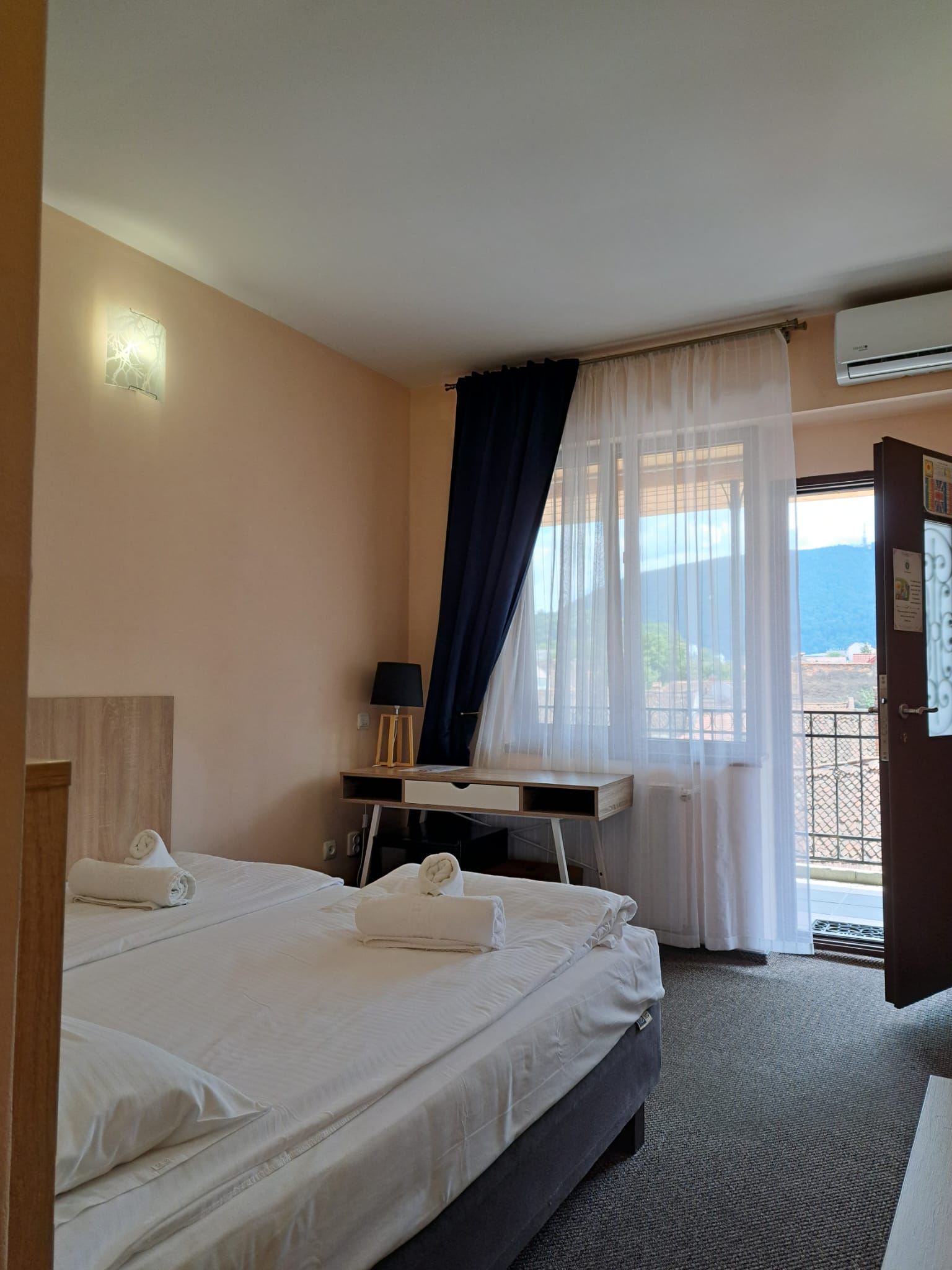 Long Street Hotel 13/50