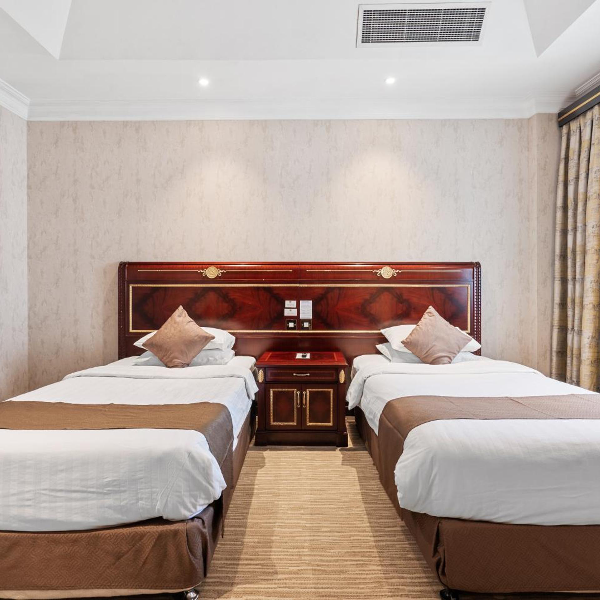 Chairmen Hotel 16/50