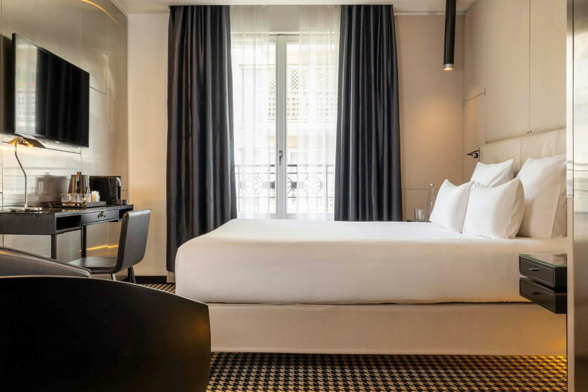 Felicien Hotel Paris 39/72