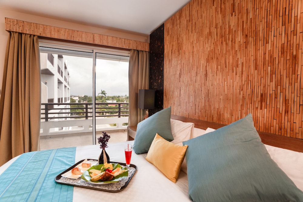 Calypso Hotel 24/61
