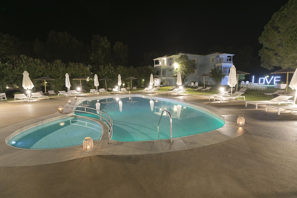 Mandraki Village Boutique Hotel 44/50