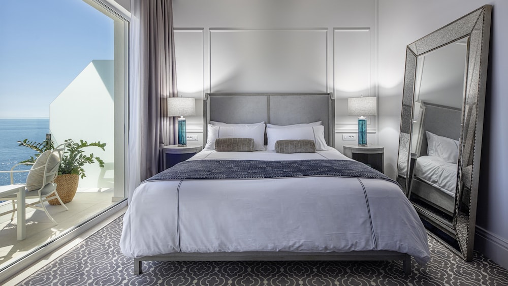 LUXURY, KING BED, SEA VIEW, BALCONY