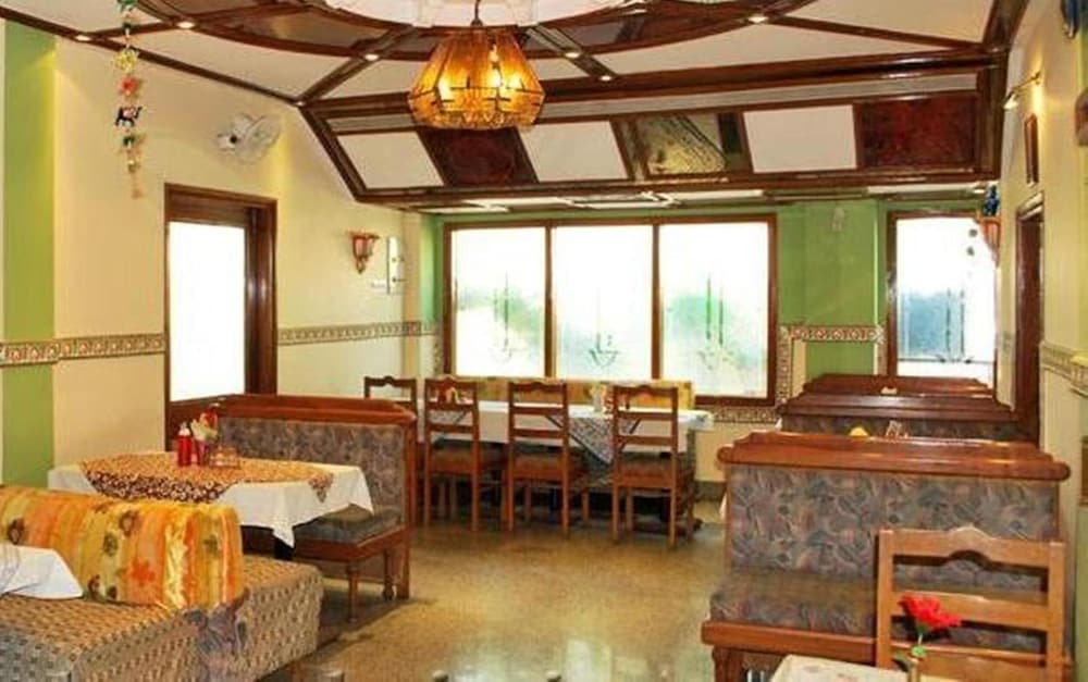 Bani Park Hotel 45/56