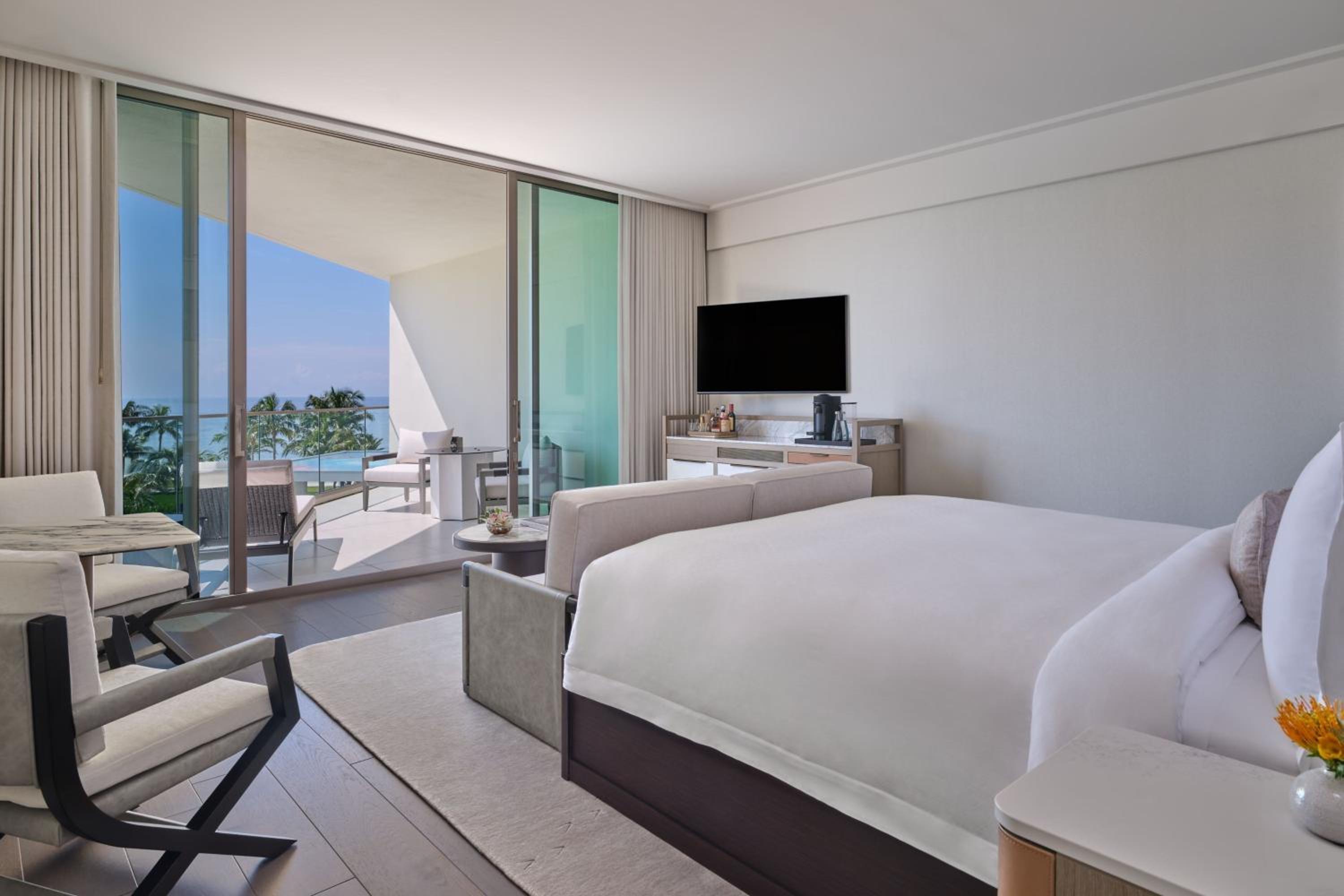 Grand, Deluxe, King Bed, Ocean View, Accessible