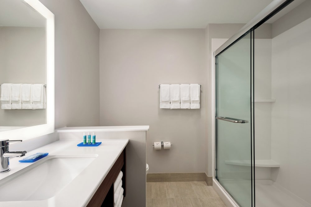 غرفة قياسية بسريرين كوين، Holiday Inn Express Suites West Des Moines Jordan Creek 4/5
