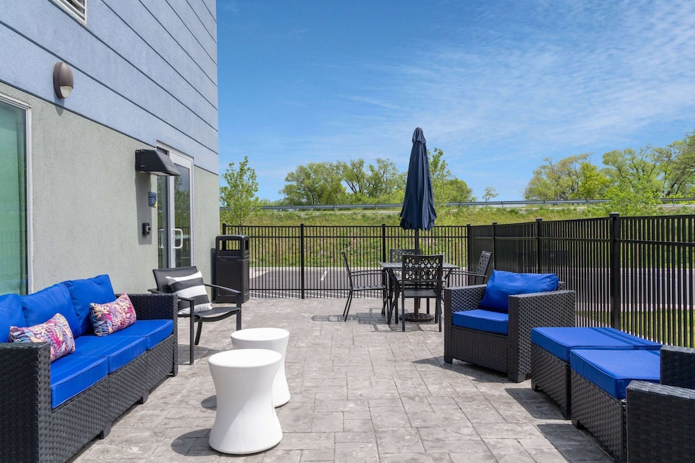 Microtel Inn & Suites by Wyndham Winchester 19/28
