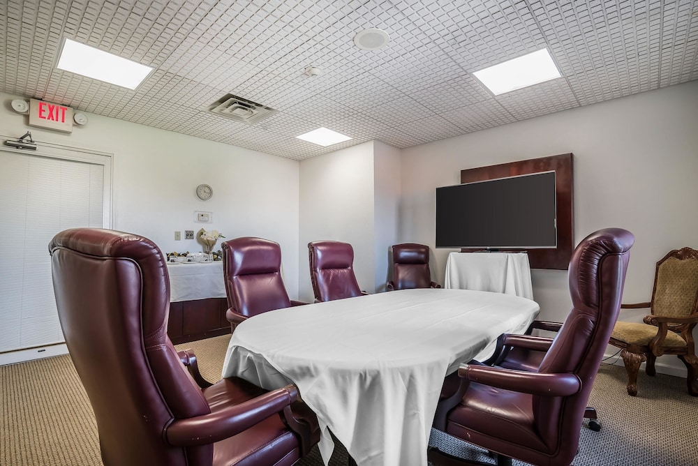 Quality Inn & Suites Albany Airport 31/36