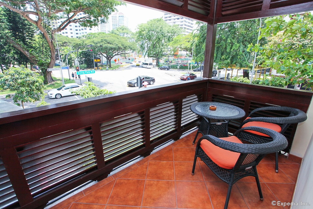 Nostalgia Hotel Singapore 56/64