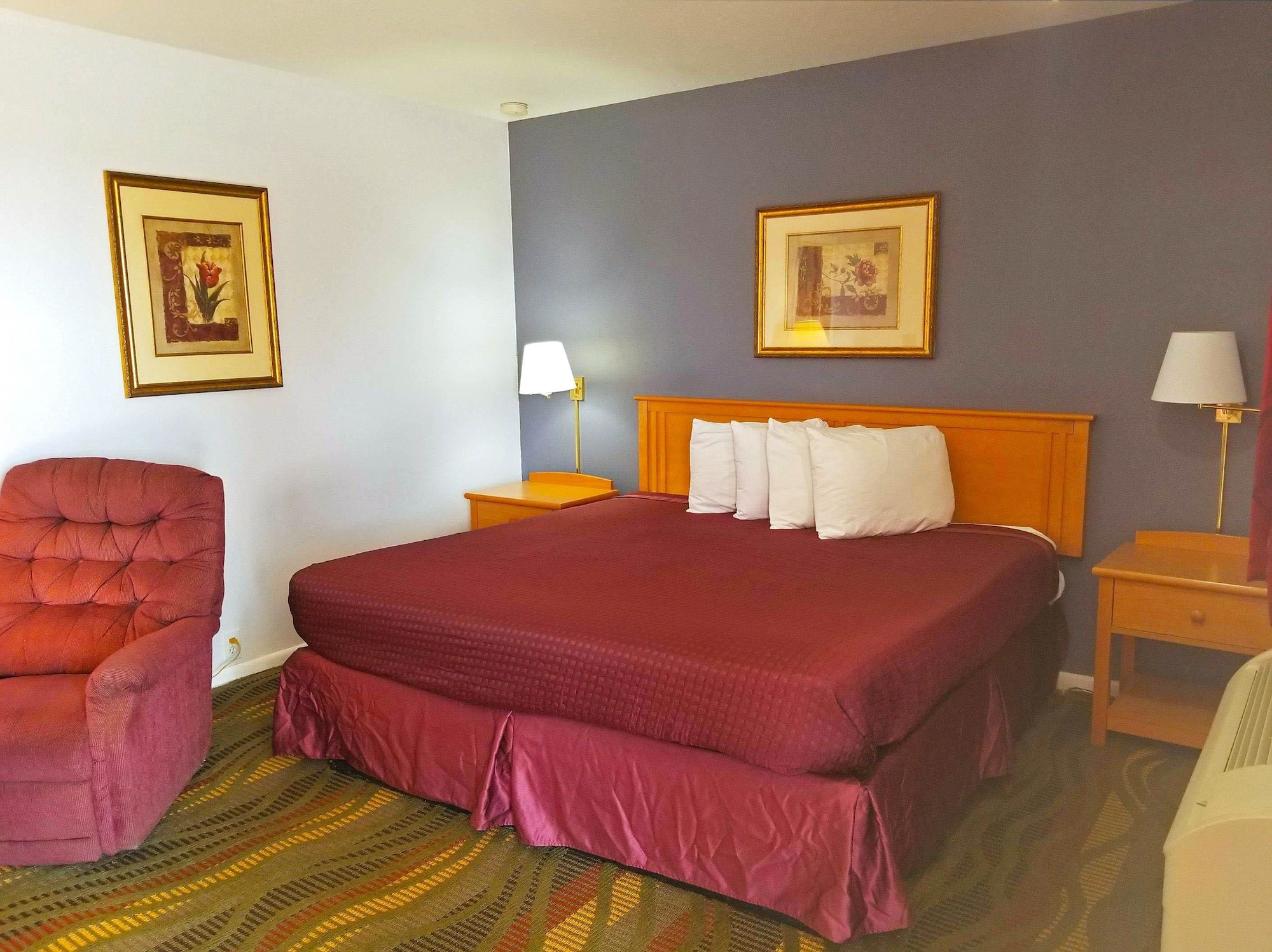 Plus, Single Bed، Americas Best Value Inn Belleville 2/6