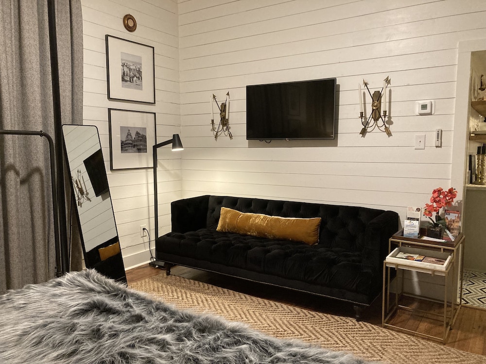 Coppersmith Inn Bed and Breakfast 36/50