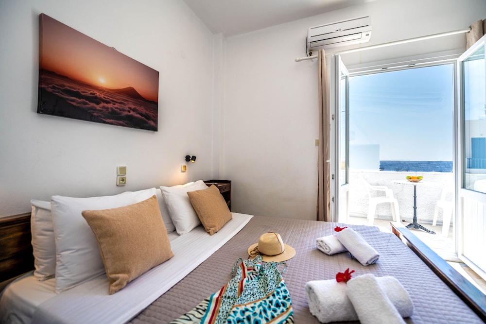Join Us Low Cost Rooms 13/34