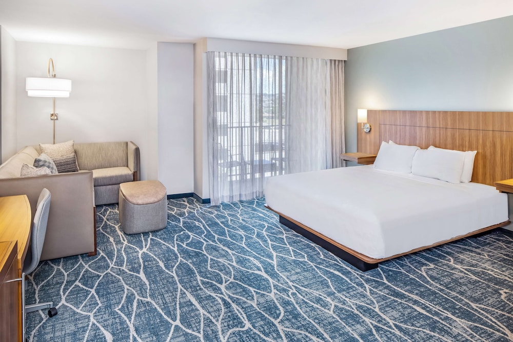 Hyatt Place Waikiki Beach 26/71