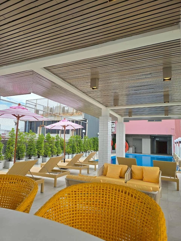 HOUSE HOTEL Central Pattaya 11/58
