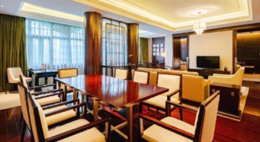 Eadry Royal Garden Hotel Haikou 39/54