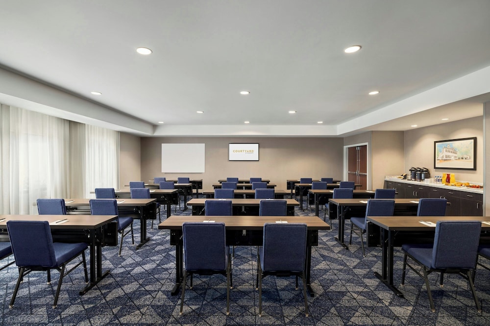 Courtyard Mt Holly Westampton 41/49