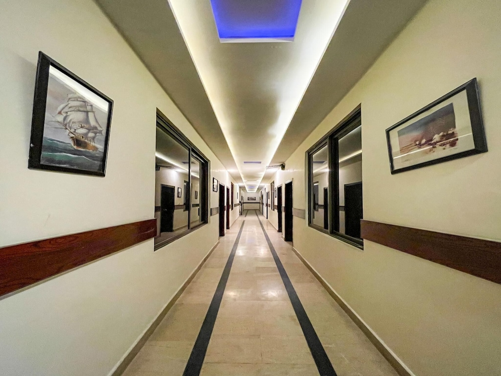 Rose Palace Hotel 22/24