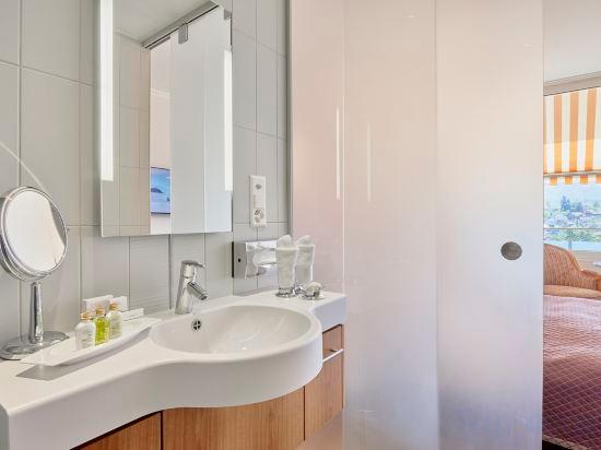 Comfort, Bay View