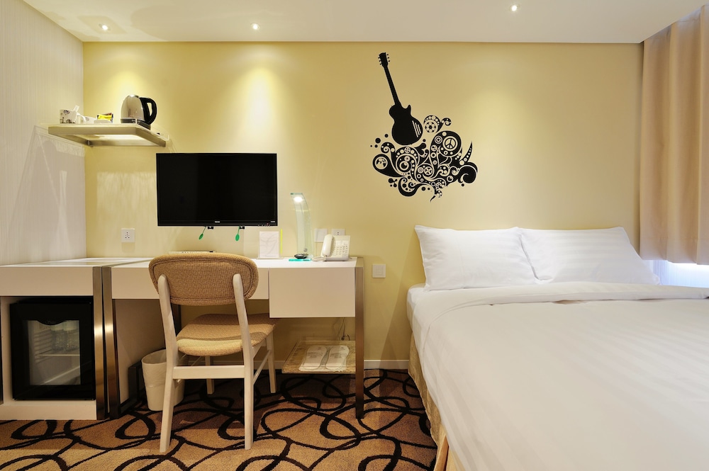 GREEN WORLD HOTEL ZHONGHUA 27/80