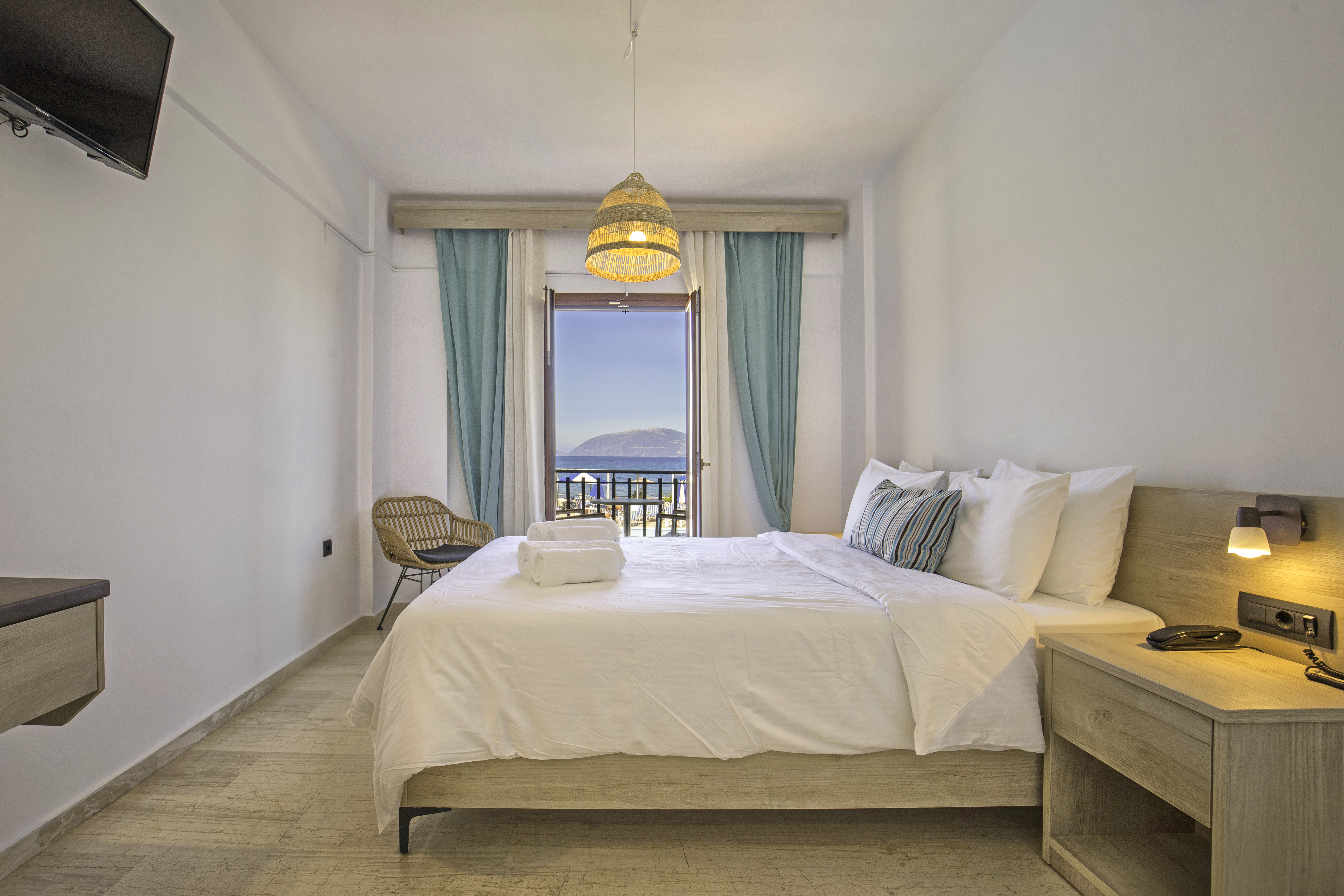 غرفة بسرير مزدوج أو سريرين منفصلين بإطلالة على البحر، Sami Beach Hotel 6/9