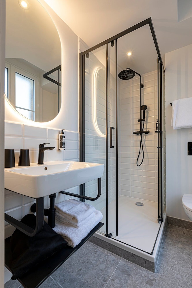 Dantan Hotel 44/46