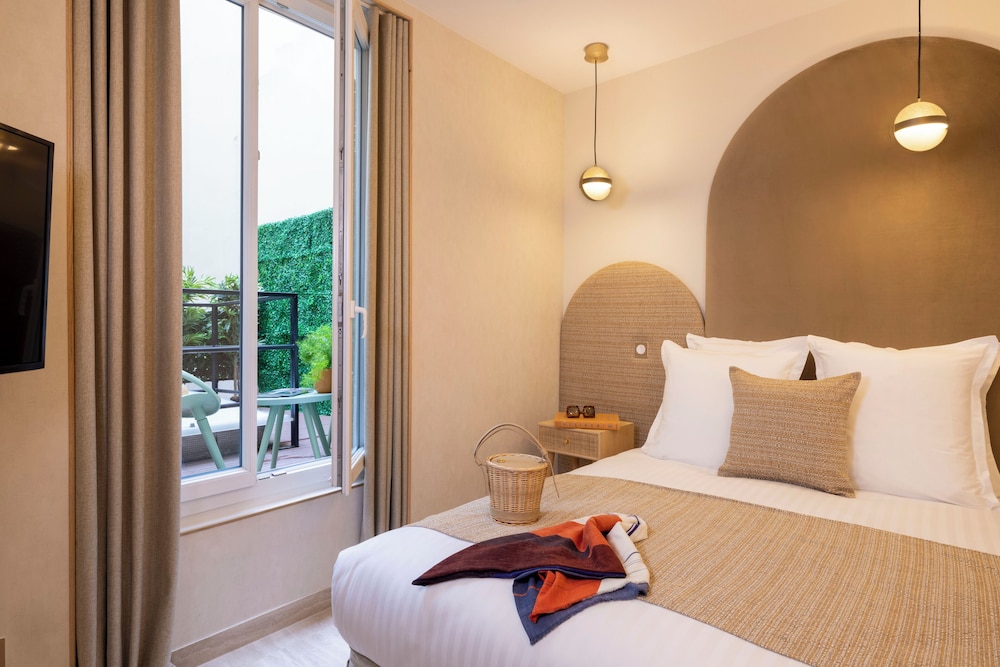 Yuna Saint-Honore - Serviced Apartments 5/50