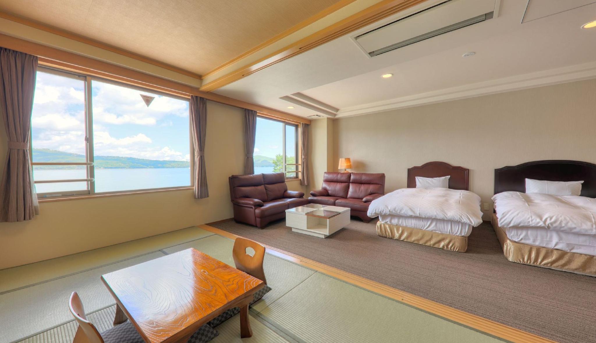 Semi Western, Style, Lake View