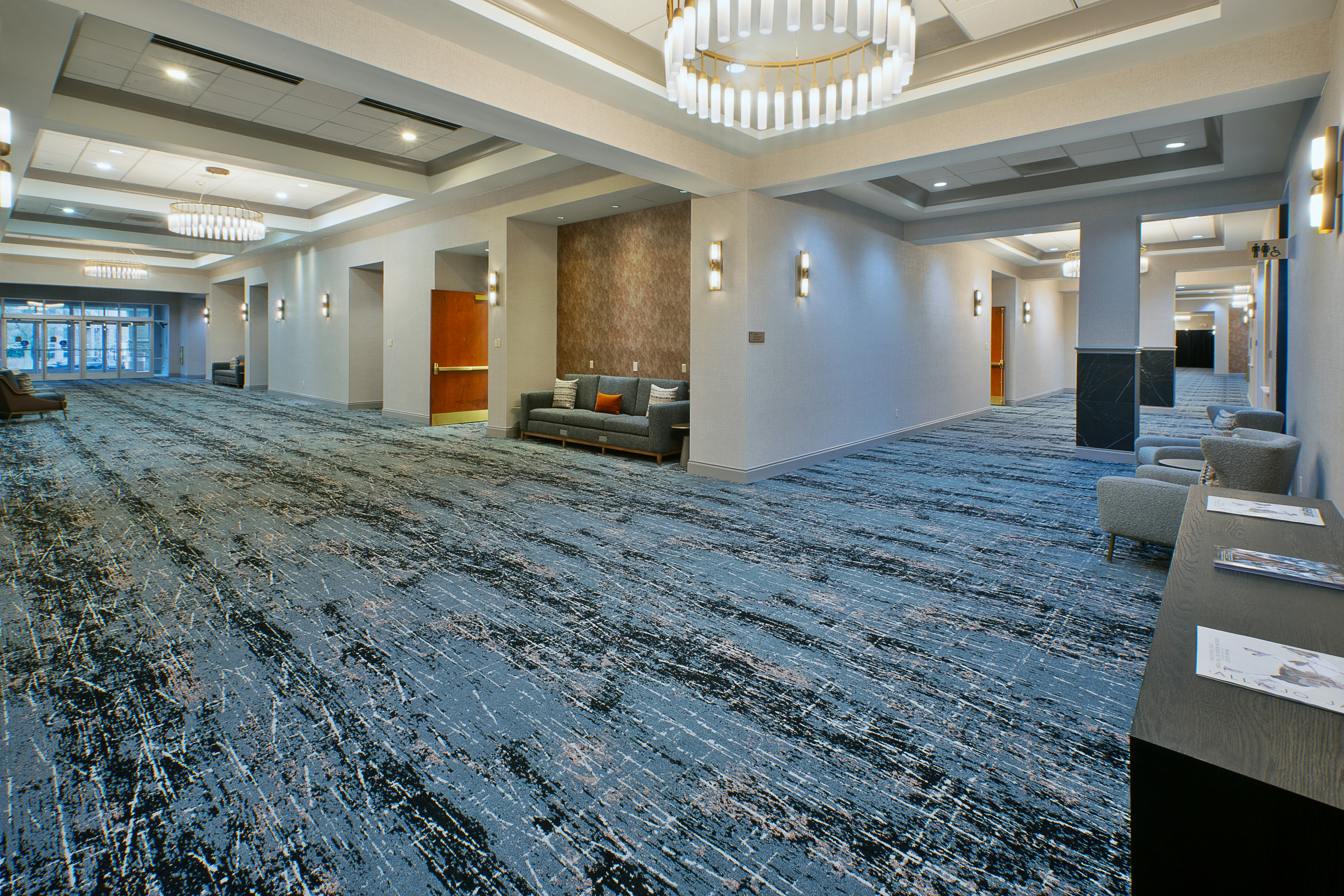 Embassy Suites by Hilton Franklin Cool Springs 37/75